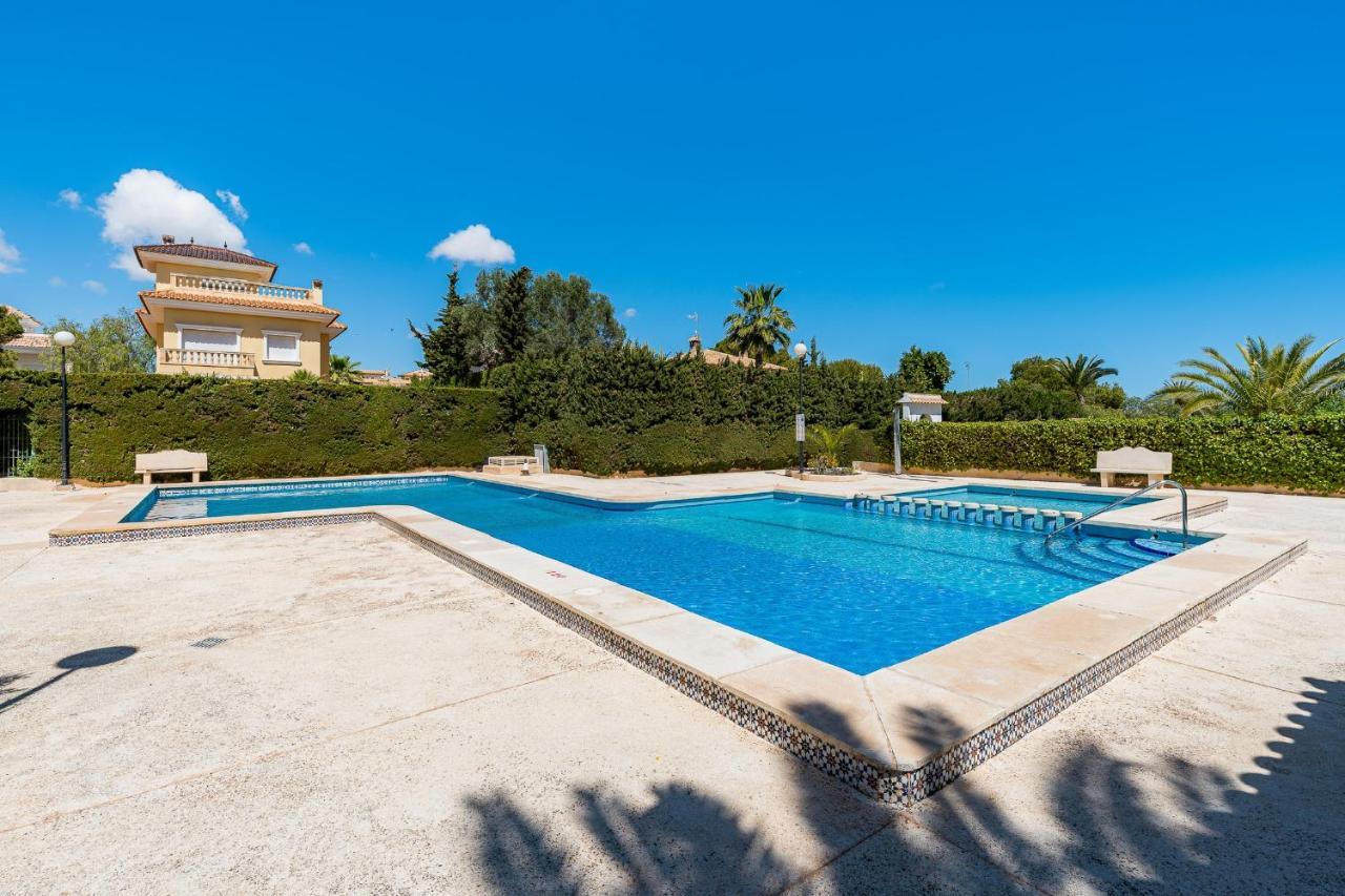 Chalet Mayor Zenia Beach Orihuela Exterior photo